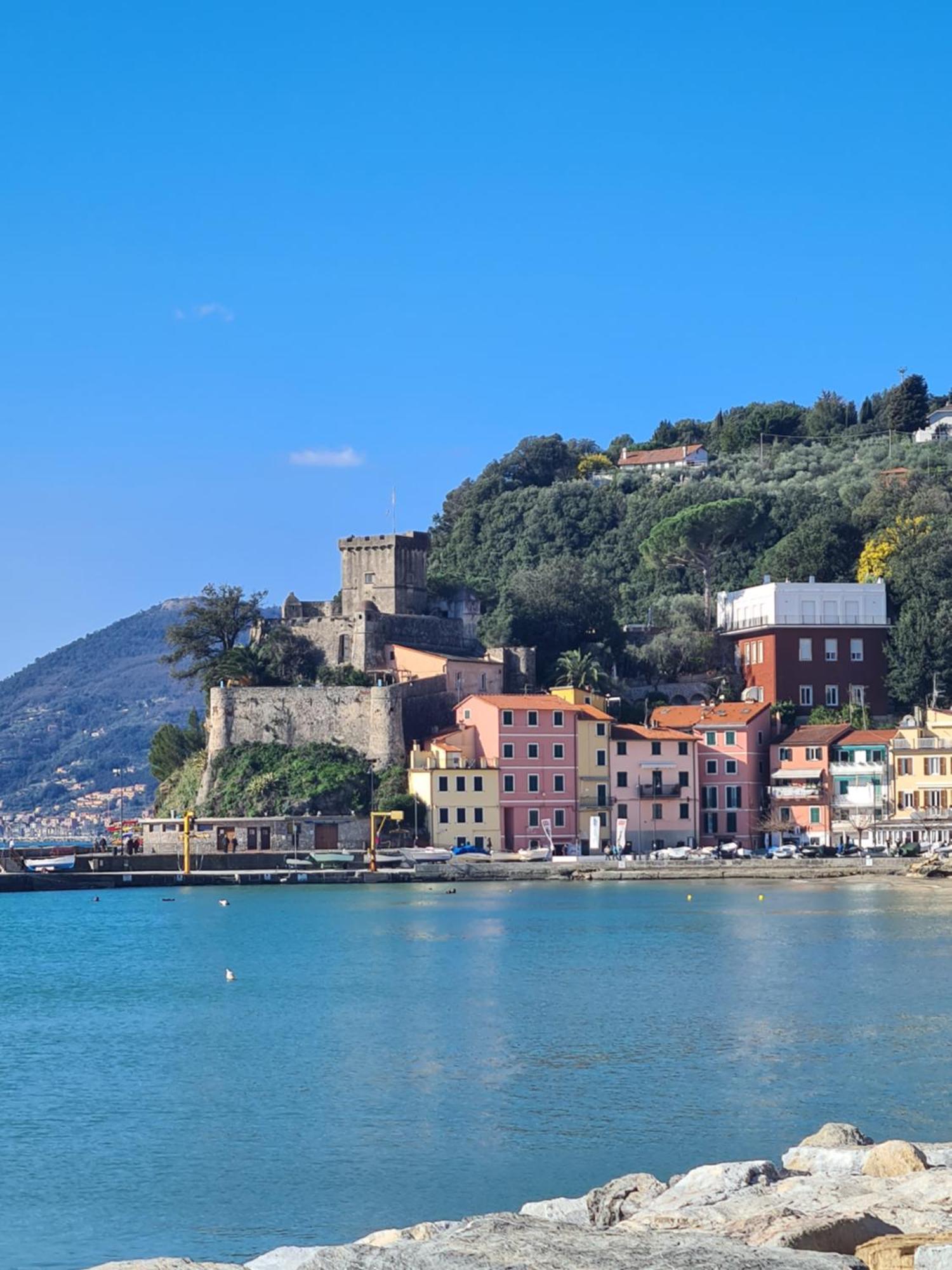 Vicolo Apartment, Pedestrian Centre, 2Bdr, 2,5 Bth, Aircondo, Private Parking, Easy To Train And Ferries, City Life La Spezia Eksteriør bilde